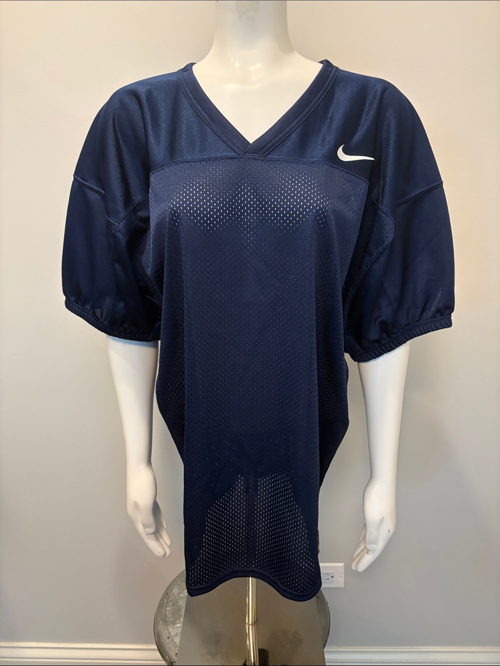 Nike Navy Blue Mesh V-Neck Practice Football Jersey with White Swoosh Men’s XL